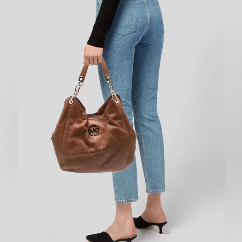 Michael Kors Fulton Large Shoulder Tote Bag - Picture 2 of 12
